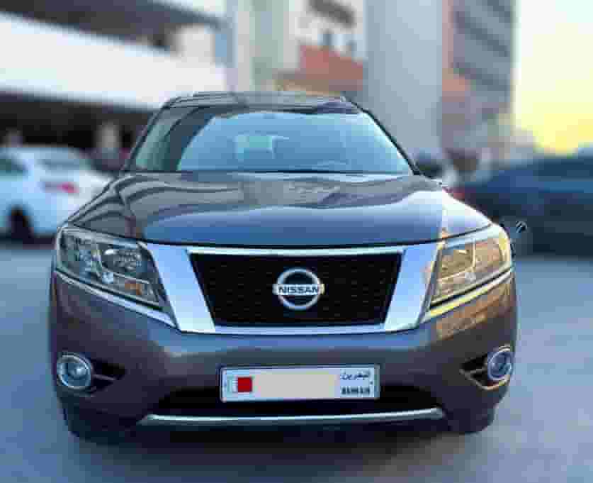 Nissan Pathfinder V6 SV 2014