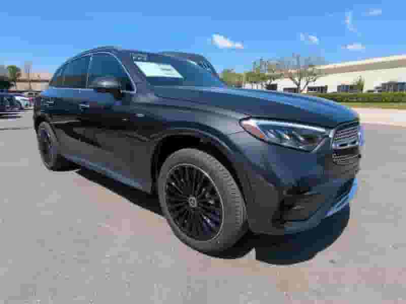 Mercedes Benz 2025 GLC 350e 