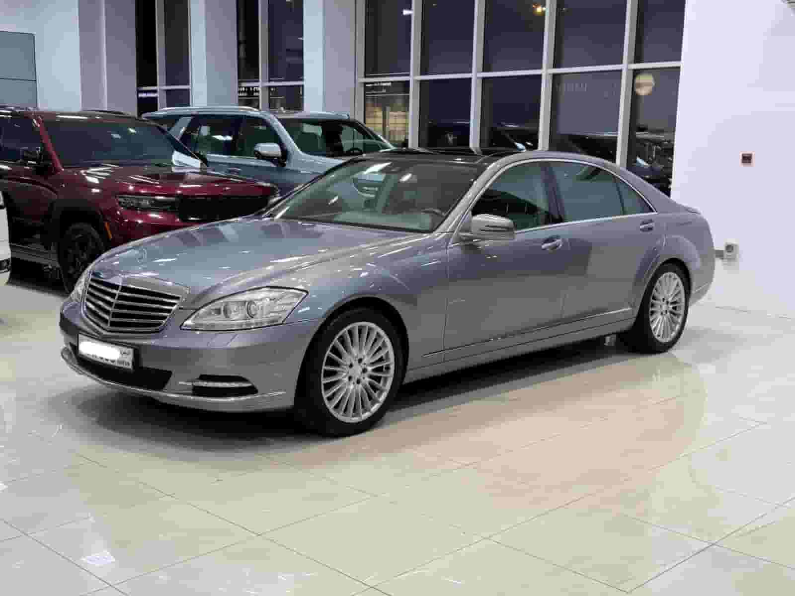 Mercedes Benz S-350 / 2010 (Silver)