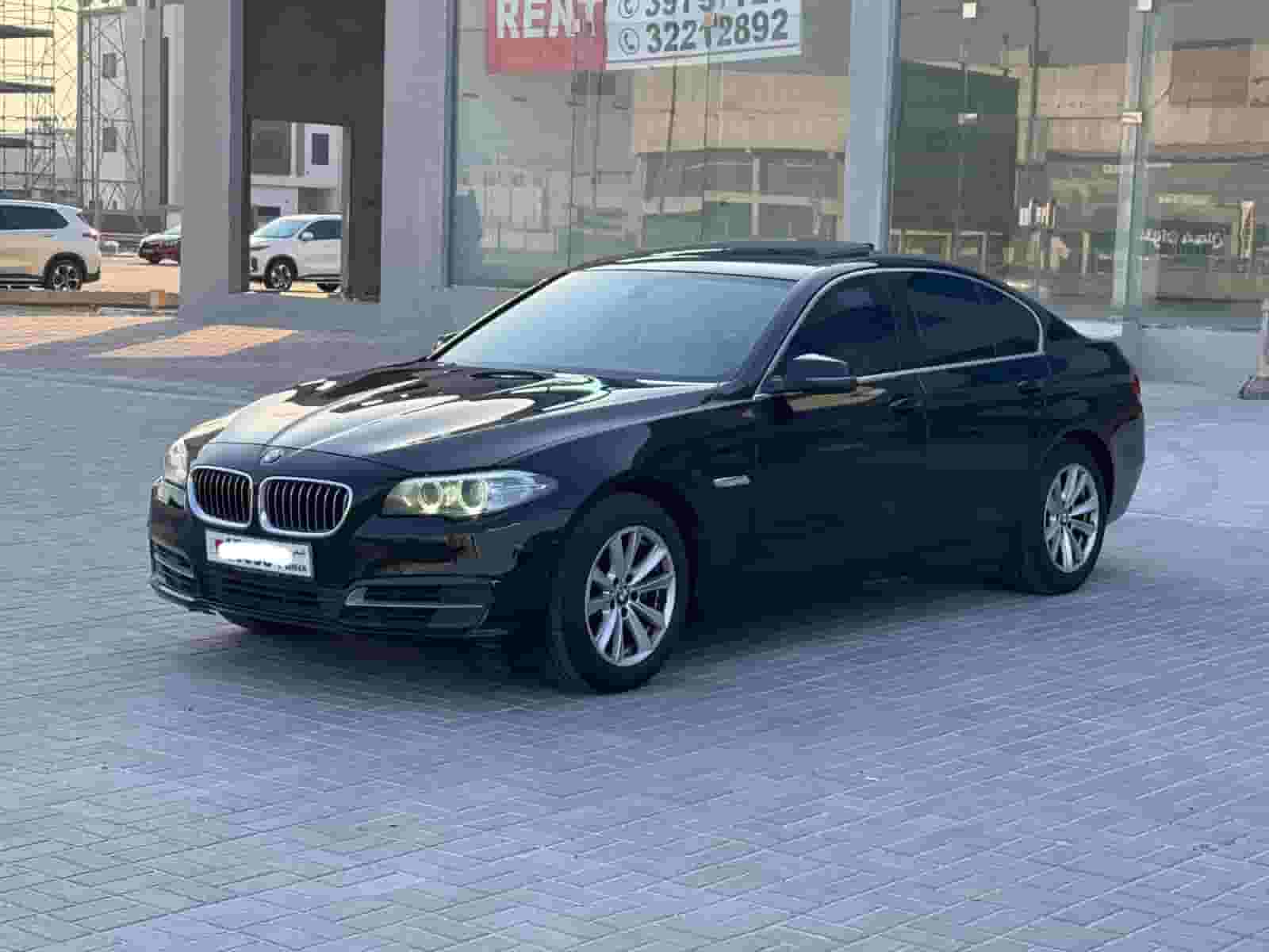 BMW 520i 2015 (Black)