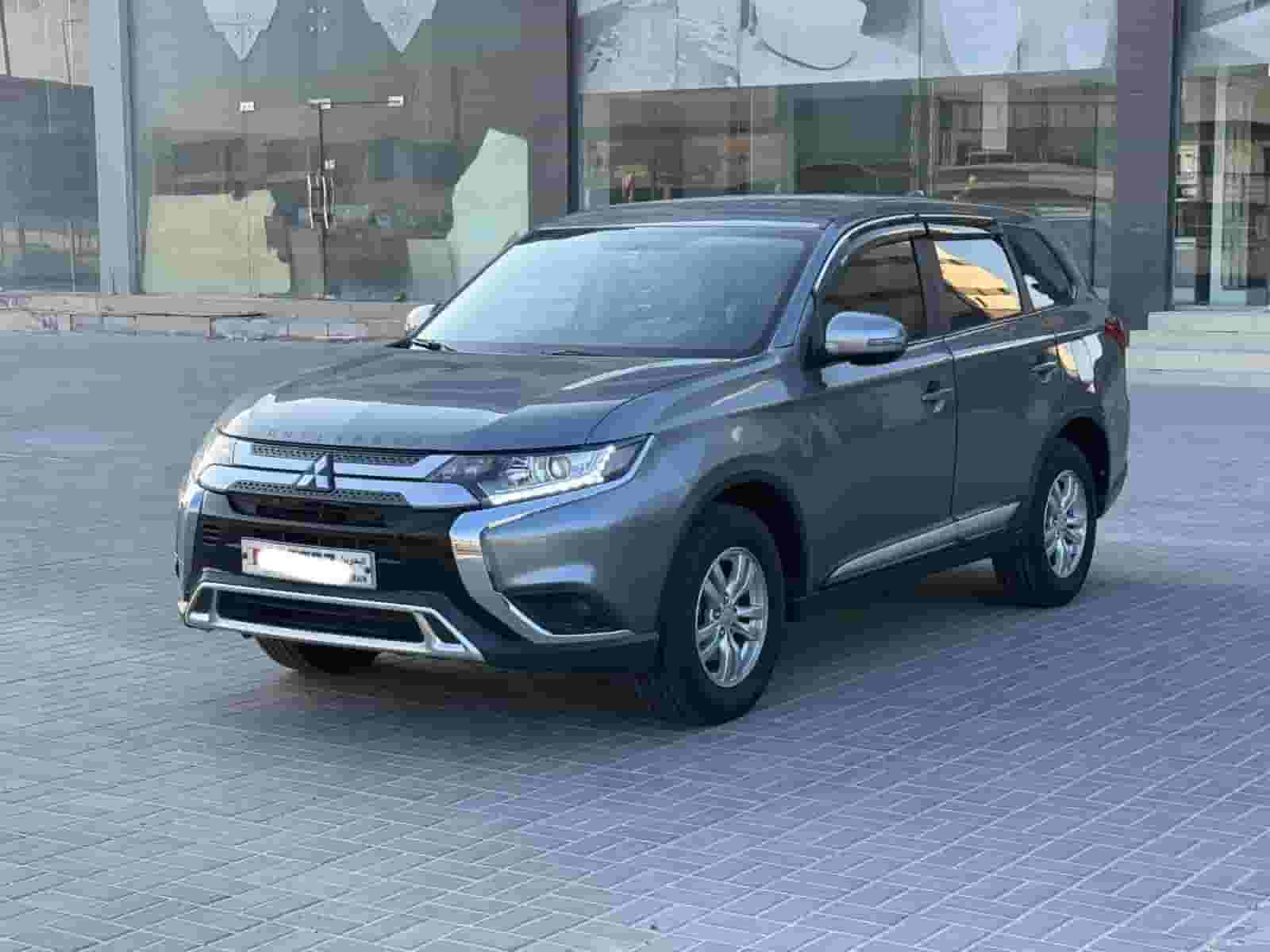 Mitsubishi Outlander 2020 (Grey)